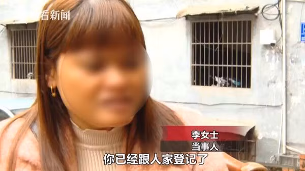 Ra tòa làm thủ tục ly hôn, người phụ nữ bàng hoàng biết mình có... 2 ông chồng