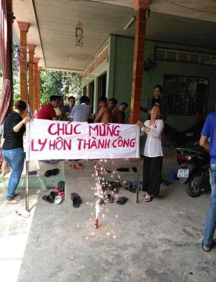 Cái gì cũng có thể ăn mừng. Cái gì cũng có thể ăn mừng.