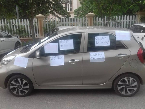 Dán giấy cảnh cáo có lẽ lại là hình phạt nhẹ nhất.