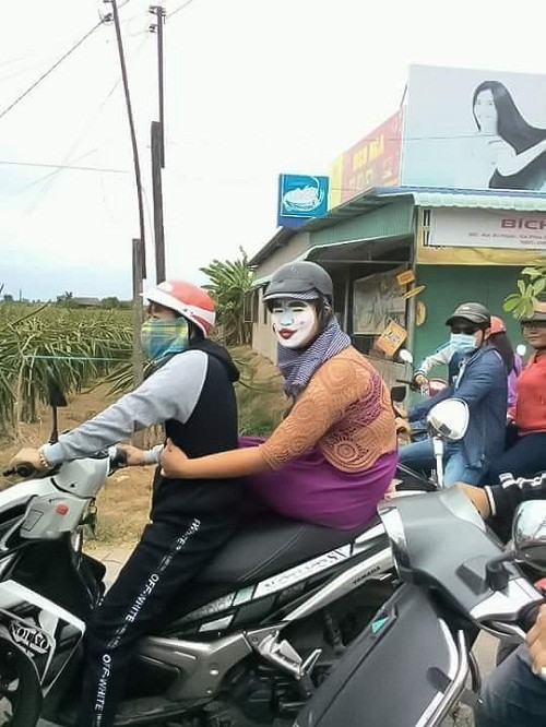 Gương mặt gây ám ảnh. Gương mặt gây ám ảnh.