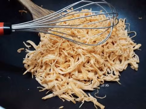 Sau Tết dư nhiều thịt ức gà, nhất định phải làm ruốc gà ăn dần vì cực ngon! - Ảnh 3. Sau Tết dư nhiều thịt ức gà, nhất định phải làm ruốc gà ăn dần vì cực ngon! - Ảnh 3.