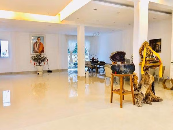 khong con xa hoa, sang trong, cong vinh - thuy tien trang hoang nha huong phat don tet ky hoi - 3