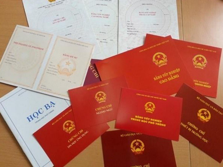 "chạy đua" bằng cấp công chức: sự lỗi thời của một văn bản pháp luật hình 2 "chay dua" bang cap cong chuc: su loi thoi cua mot van ban phap luat hinh 2