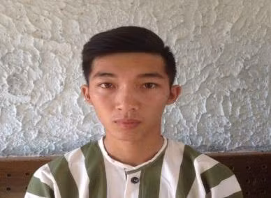 Tùng tại cơ quan công an.