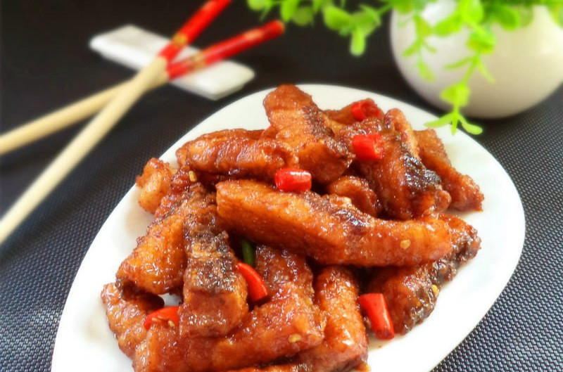Vào mùa đông thì những món kho rim nóng hổi thường được nhiều người yêu thích. 