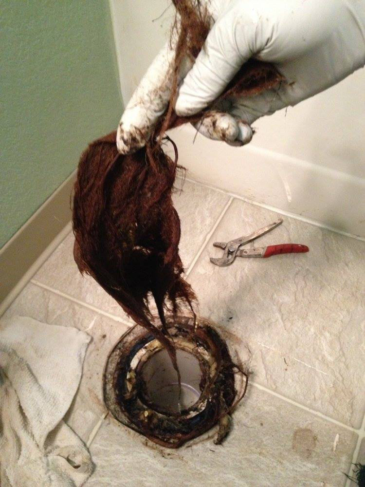 Cống nhà vệ sinh bị tắc do tóc và rác, chỉ cần dùng nguyên liệu có sẵn này, 5 phút đã thông dễ dàng ảnh 3 Cống nhà vệ sinh bị tắc do tóc và rác, chỉ cần dùng nguyên liệu có sẵn này, 5 phút đã thông dễ dàng ảnh 3