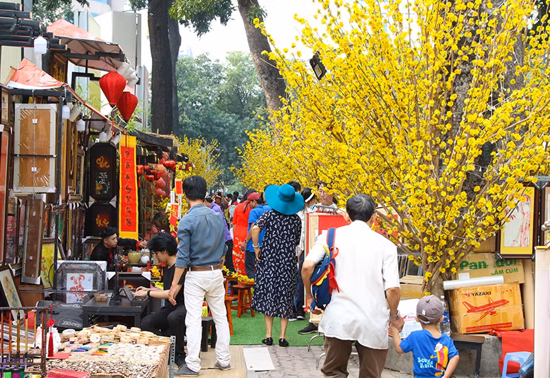 Giới trẻ mê mẩn với không gian tết Việt tại TP.HCM