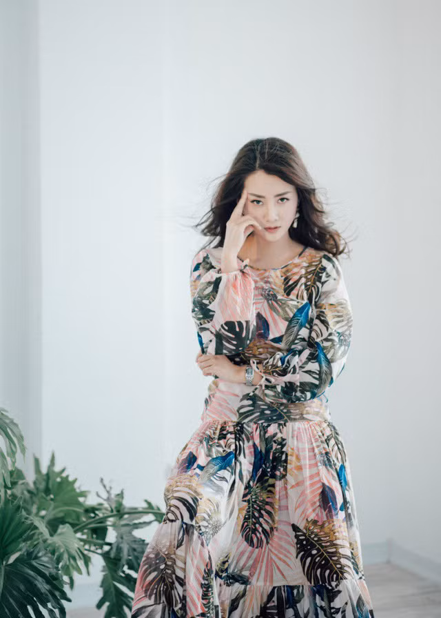 BTV Quỳnh Chi VTV: “Gái ế” xinh lung linh ảnh 8