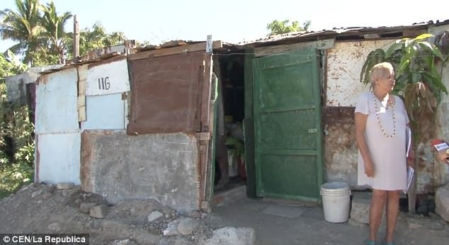 nguoi phu nu mang thai lon tuoi nhat the gioi hinh anh 1