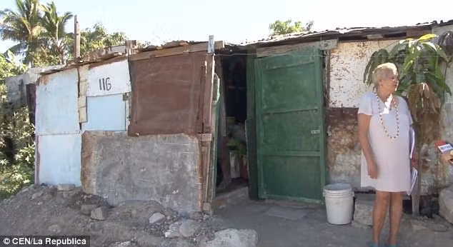 nguoi phu nu mang thai lon tuoi nhat the gioi hinh anh 1