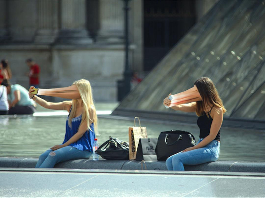 Công nghệ đang “ăn mòn” giới trẻ?