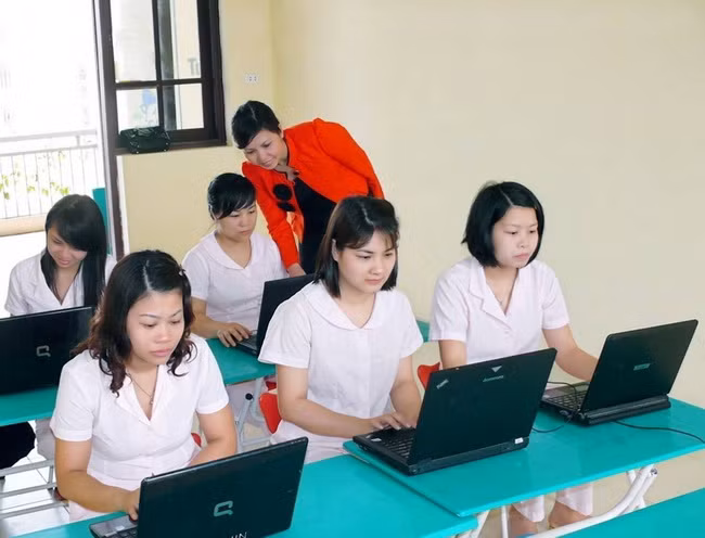 Tái cấu trúc để nâng cao chất lượng các trường sư phạm