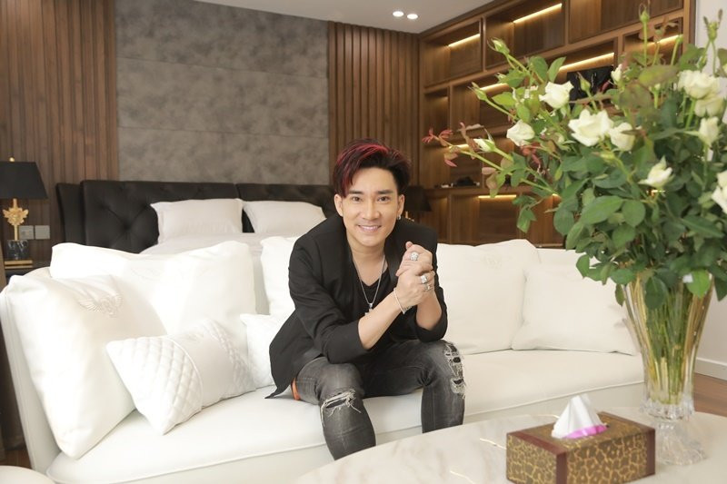 Biệt thự trắng 20 tỷ của ca sĩ Quang Hà