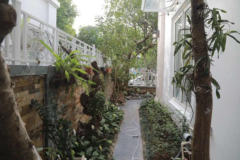 Biệt thự trắng 20 tỷ của ca sĩ Quang Hà