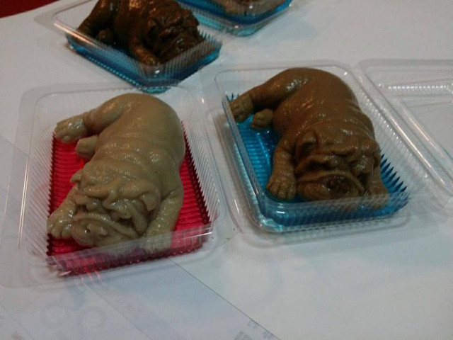 Cửa hàng bánh gây tranh cãi với món bánh tạo hình kỳ quặc ảnh 2 Tuy nhiên, chủ nhà hàng nhận định, nhờ những chiếc bánh đặc biệt này, cửa hàng bánh trở nên hút khách hơn