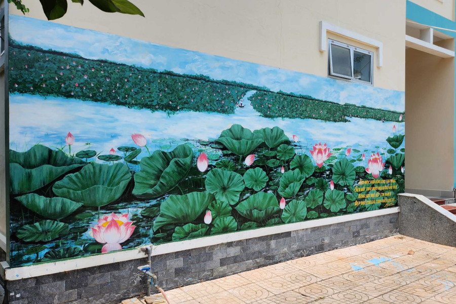 Bức bích họa vừa được hoàn thiện hưởng ứng sự phát động của Sở GD&ĐT Đồng Tháp. Bức bích họa vừa được hoàn thiện hưởng ứng sự phát động của Sở GD&ĐT Đồng Tháp.