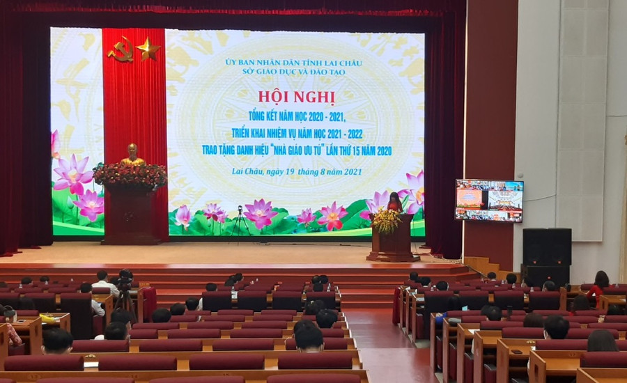 Quang cảnh Hội nghị tổng kết năm học 2020-2021 và triển khai nhiệm vụ năm học 2021-2022.