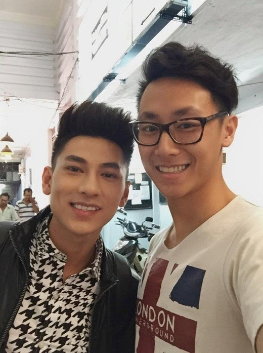 10 cặp nghệ sĩ Vbiz không "bà con họ hàng" nhưng lại giống nhau đến khó tin ảnh 22 Ngay cả điệu cười cũng na ná như nhau.