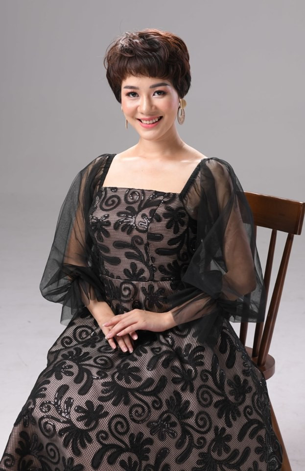 Nhân vật được thương nhiều nhất “Về nhà đi con“: Ngoài đời cũng là Hoa hậu, sang chảnh hơn cả trên phim ảnh 10 Nhân vật được thương nhiều nhất “Về nhà đi con“: Ngoài đời cũng là Hoa hậu, sang chảnh hơn cả trên phim ảnh 10