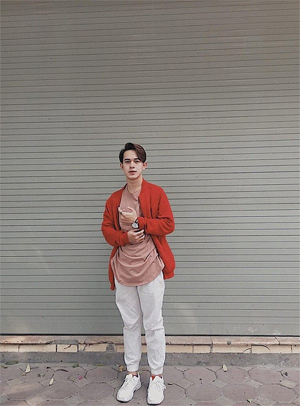 Gia thế đời thực của hội công tử "trâm anh thế phiệt" màn ảnh nhỏ: Người có biệt thự 25 tỷ, người chật vật kiếm kế sinh nhai! - Ảnh 20. Gia thế đời thực của hội công tử "trâm anh thế phiệt" màn ảnh nhỏ: Người có biệt thự 25 tỷ, người chật vật kiếm kế sinh nhai! - Ảnh 20.