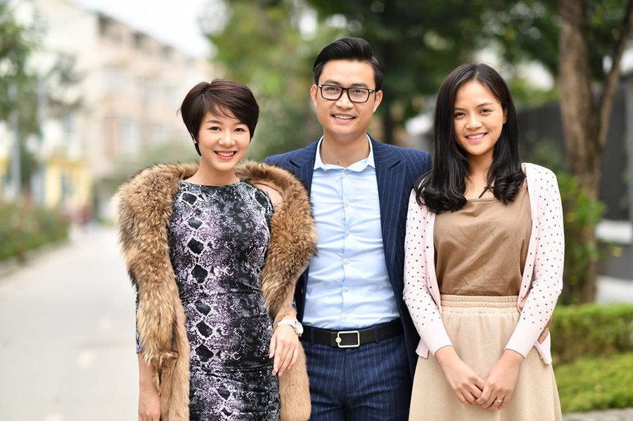 Nhân vật đang được thương nhiều nhất "Về nhà đi con": Ngoài đời cũng là Hoa hậu, sang chảnh thần thái hơn cả trên phim - Ảnh 2. Nhân vật đang được thương nhiều nhất "Về nhà đi con": Ngoài đời cũng là Hoa hậu, sang chảnh thần thái hơn cả trên phim - Ảnh 2.