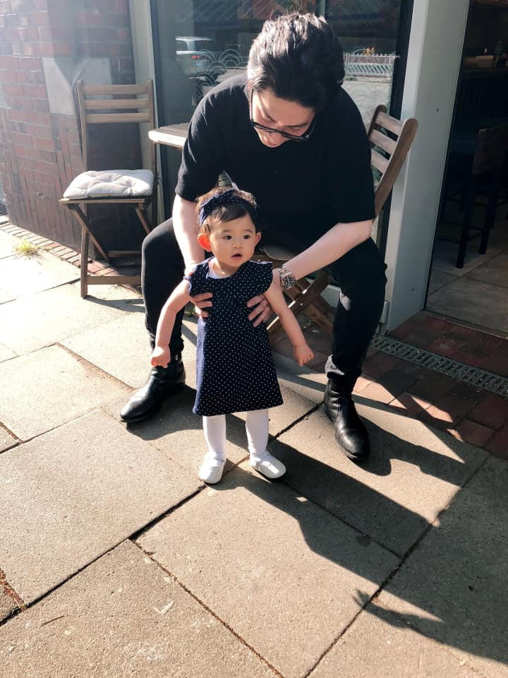 Mai Hồ khoe con gái xinh như búp bê, thừa nhận đến cái tóc cũng giống tô mỳ của chồng Việt kiều - Ảnh 1. Mai Hồ khoe con gái xinh như búp bê, thừa nhận đến cái tóc cũng giống tô mỳ của chồng Việt kiều - Ảnh 1.