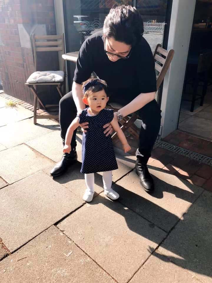 Mai Hồ khoe con gái xinh như búp bê, thừa nhận đến cái tóc cũng giống tô mỳ của chồng Việt kiều - Ảnh 1.