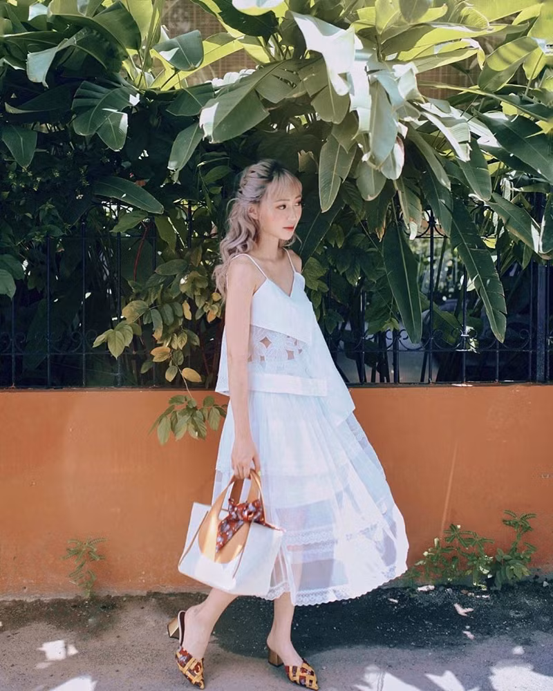 Hương Tràm hết khoe da đẹp đến street style chất lừ ở Mỹ - Sĩ Thanh lên đồ chói chang ngày hè-8