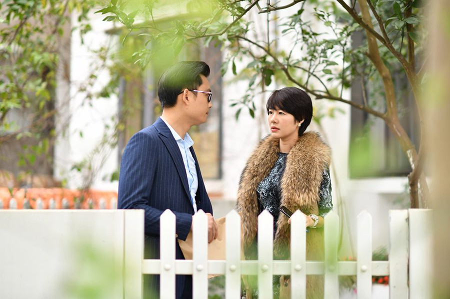 Nhân vật đang được thương nhiều nhất "Về nhà đi con": Ngoài đời cũng là Hoa hậu, sang chảnh thần thái hơn cả trên phim - Ảnh 4. Nhân vật đang được thương nhiều nhất "Về nhà đi con": Ngoài đời cũng là Hoa hậu, sang chảnh thần thái hơn cả trên phim - Ảnh 4.