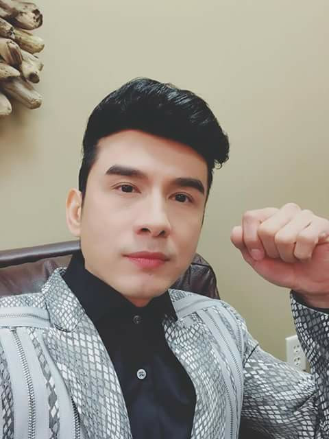 Đan Trường để lại tóc bổ luống "huyền thoại" sau hơn 20 năm vì điều này? hình ảnh 2 dan truong de lai toc bo luong "huyen thoai" sau hon 20 nam vi dieu nay? hinh anh 2