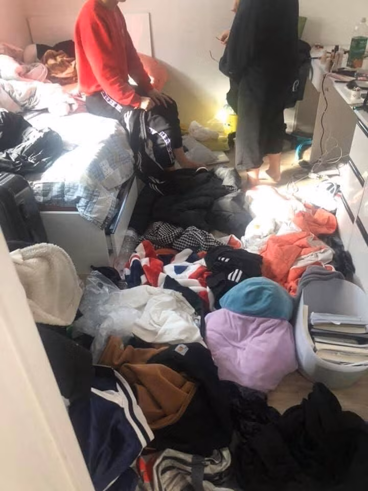 Hết hồn khi thấy phòng ngủ của sinh viên Hàn, nhiều fans phim ngôn tình chắc sẽ đau tim lắm