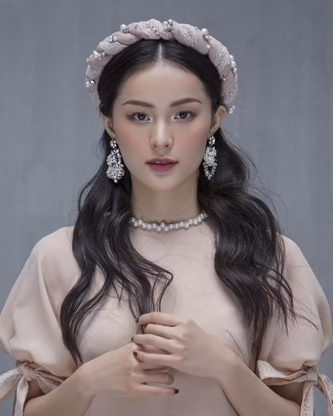 Hạ Vi - mỹ nhân vạn người mê xuống sắc và ngày càng xuề xòa-1