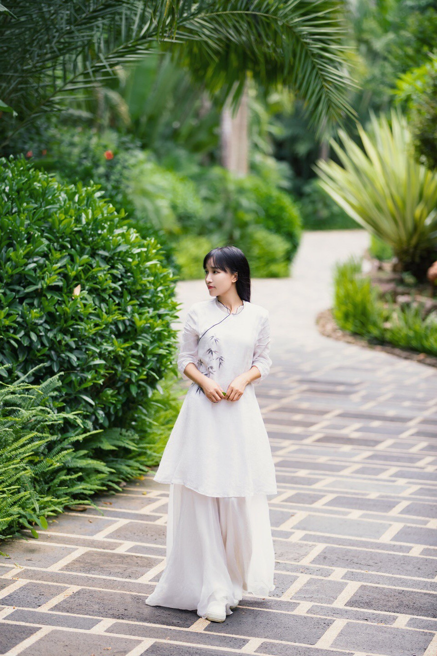 Sự thật phía sau cuộc sống tiên cảnh vạn người ao ước của “Tiên nữ đồng quê” Lý Tử Thất ảnh 2 Sự thật phía sau cuộc sống tiên cảnh vạn người ao ước của “Tiên nữ đồng quê” Lý Tử Thất ảnh 2