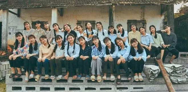 Bộ ảnh kỷ yếu “thanh niên những năm 80” thầy giáo chụp cho học trò nhận "mưa" lời khen