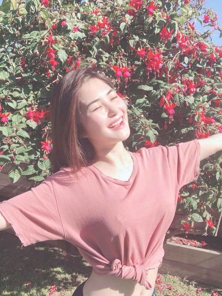 Dừng hát qua Mỹ du học, Hương Tràm bỏ lớp make up dày cộm mà lại được khen xinh đúng tuổi - Ảnh 4.