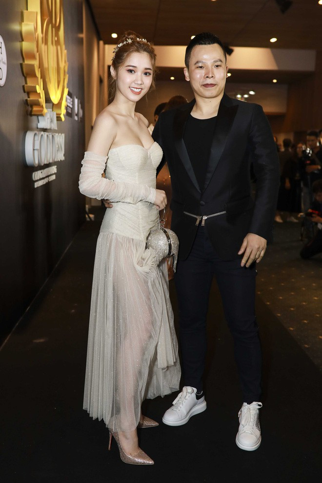 Ngỡ ngàng chiếc mũi ngày càng biến dạng của Vũ Khắc Tiệp ảnh 8 Empty