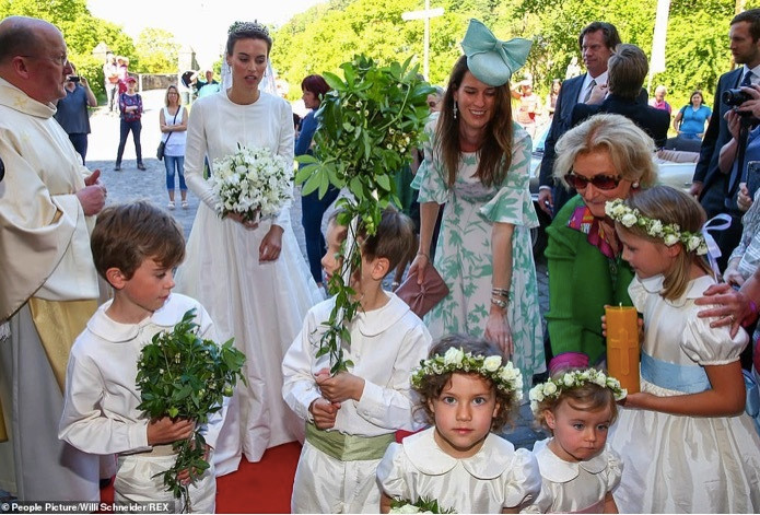 Đám cưới như trong cổ tích của hoàng tử Đức và người mẫu Mỹ