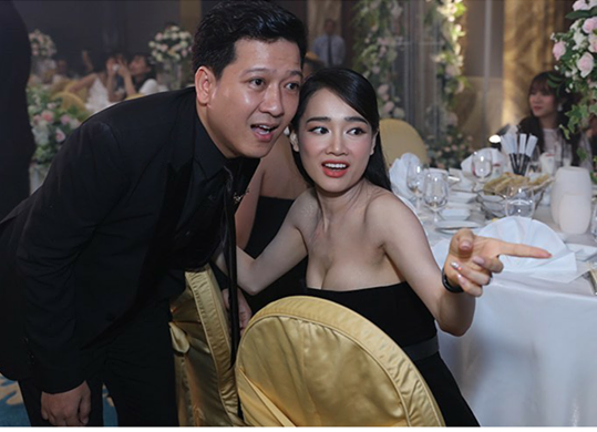 Tưởng lấy chồng sẽ xuề xòa xấu xí, nào ngờ Nhã Phương - Hari Won - Khánh Thi còn đẹp và sành điệu hơn xưa gấp bội phần-4