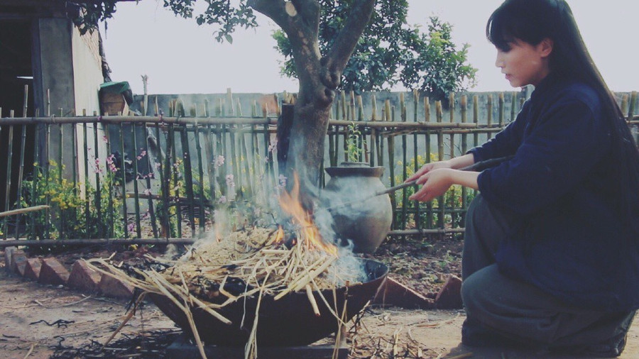 Sự thật phía sau cuộc sống tiên cảnh vạn người ao ước của “Tiên nữ đồng quê” Lý Tử Thất ảnh 9 Sự thật phía sau cuộc sống tiên cảnh vạn người ao ước của “Tiên nữ đồng quê” Lý Tử Thất ảnh 9