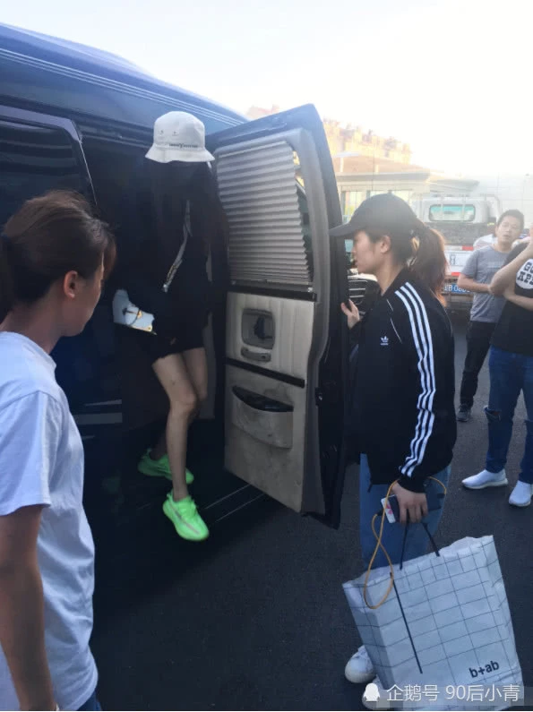 Dương Mịch lên tiếng trả lời khi bị nghi ngờ không yêu thương con gái Tiểu Gạo Nếp ảnh 7