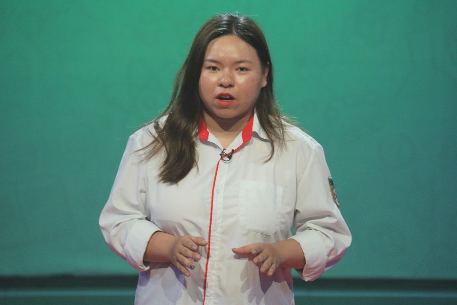 Nữ sinh ngỗ nghịch được cô giáo cảm hóa bằng “than đá và kim cương” ảnh 1 Nữ sinh ngỗ nghịch được cô giáo cảm hóa bằng “than đá và kim cương”