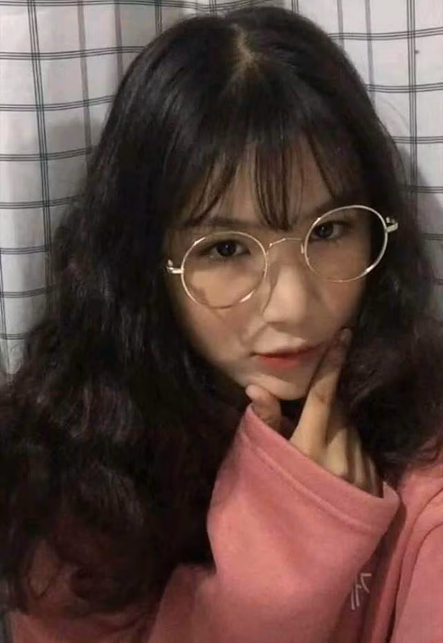 Xuất hiện chớp nhoáng trong đoạn phóng sự, nữ sinh Hà Nội bỗng nổi như cồn vì quá đẹp ảnh 4