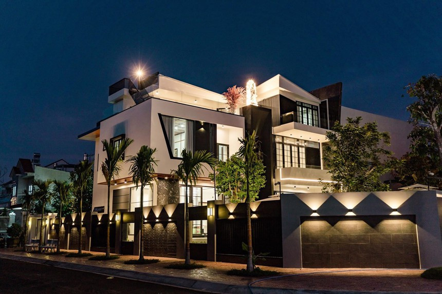 Gia thế đời thực của hội công tử "trâm anh thế phiệt" màn ảnh nhỏ: Người có biệt thự 25 tỷ, người chật vật kiếm kế sinh nhai! - Ảnh 3. Gia thế đời thực của hội công tử "trâm anh thế phiệt" màn ảnh nhỏ: Người có biệt thự 25 tỷ, người chật vật kiếm kế sinh nhai! - Ảnh 3.