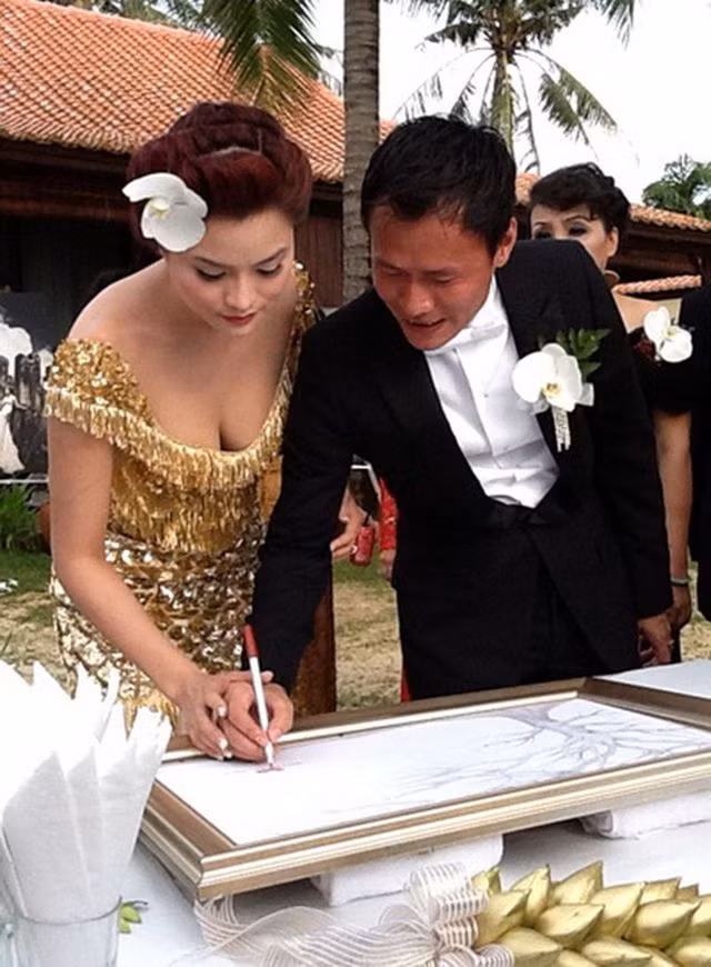 Siêu mẫu Vũ Thu Phương: “Đã làm dì ghẻ nên thương con chồng” - 1