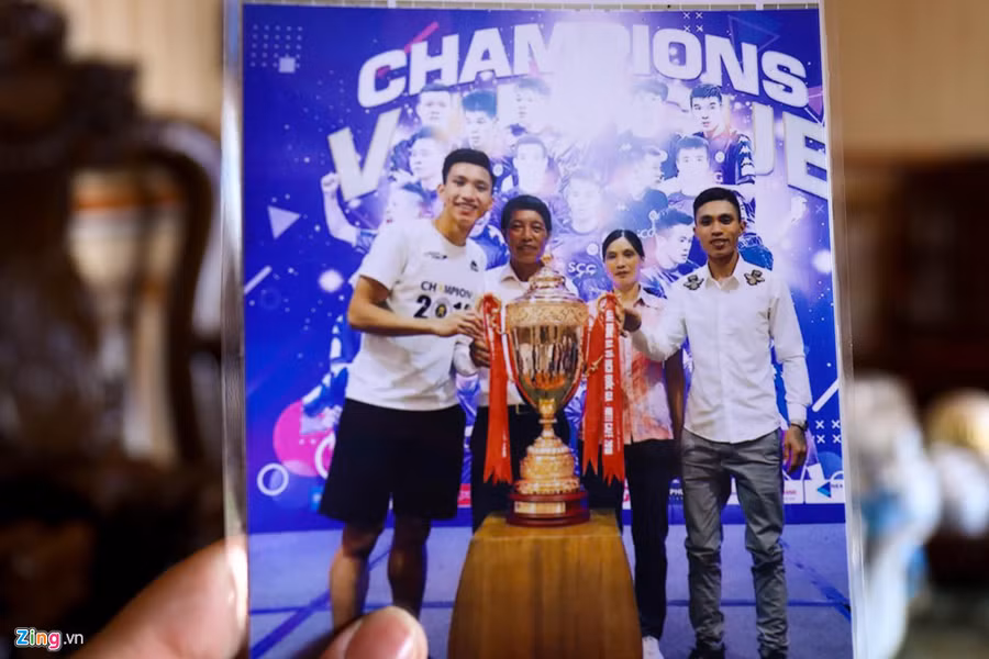 Hinh anh ngo nghinh thoi tho au cua Doan Van Hau hinh anh 10 