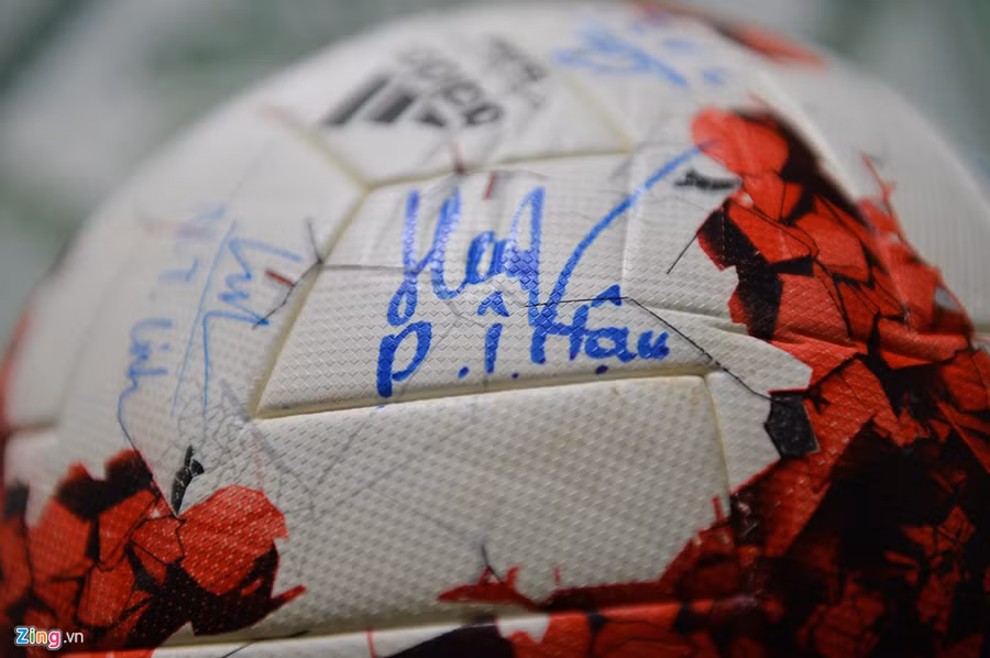 Hinh anh ngo nghinh thoi tho au cua Doan Van Hau hinh anh 7 