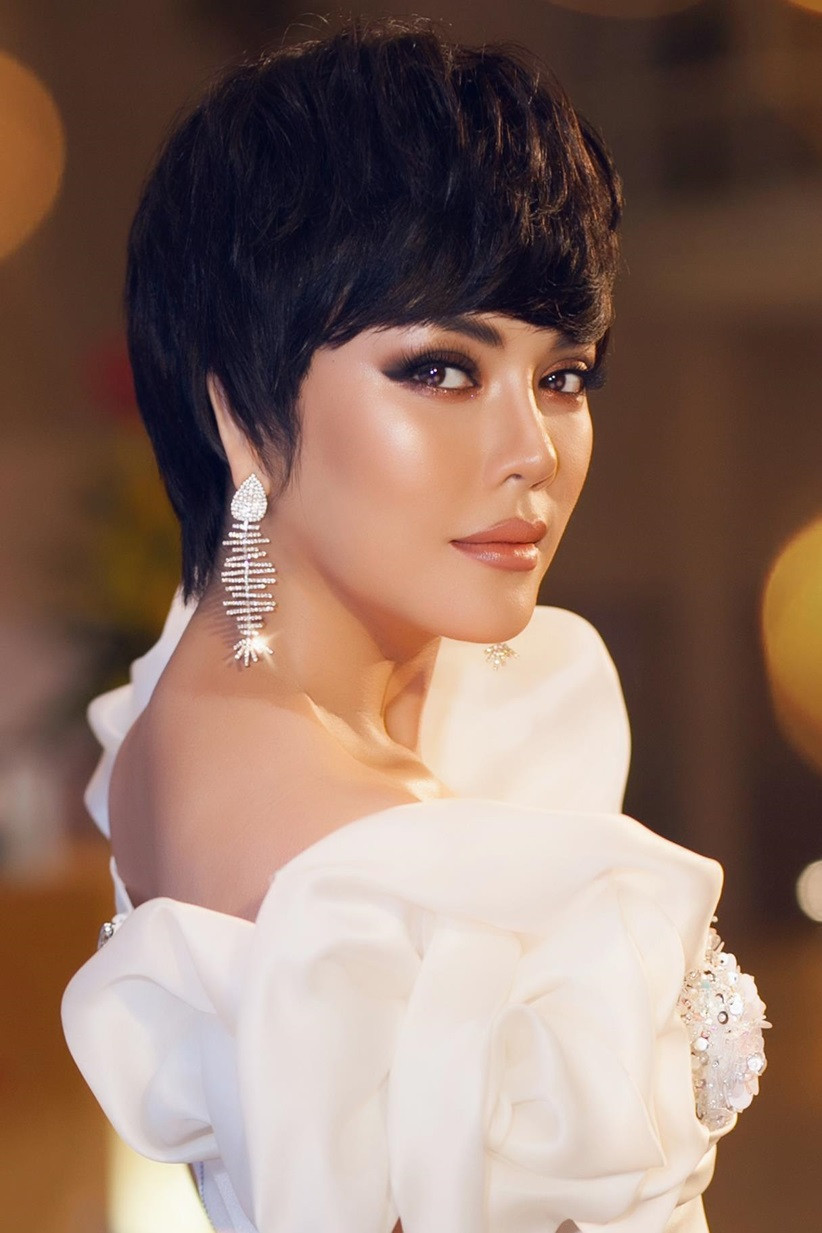 Lý Nhã Kỳ vừa hoàn thành những cảnh quay cuối cùng cho bộ phim “Thiên Đường”. Lý Nhã Kỳ tránh mặt Ngọc Trinh sau “nhắc nhở” màn “hở bạo” ở Cannes - ảnh 7