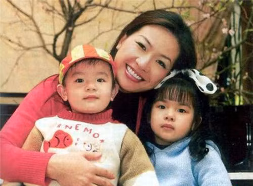 Ca sĩ Thùy Dung: “Tôi may mắn có người chồng rất hiểu và chiều mình“ ảnh 3