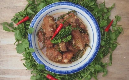 Ngon miệng, đưa cơm với món sườn rim tiêu