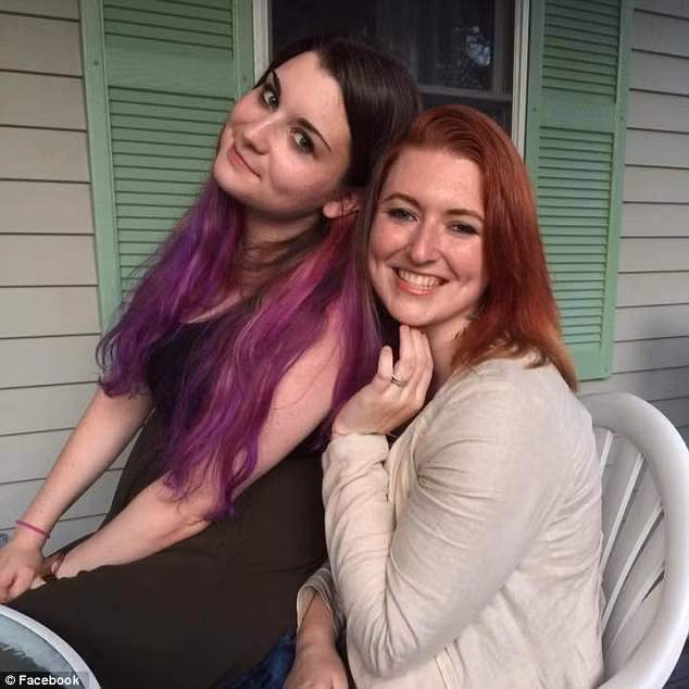 Hiến tặng tinh trùng khi còn trẻ, 30 năm sau gặp lại các con người đàn ông không tin vào mắt mình vì ngoại hình của chúng - Ảnh 3.